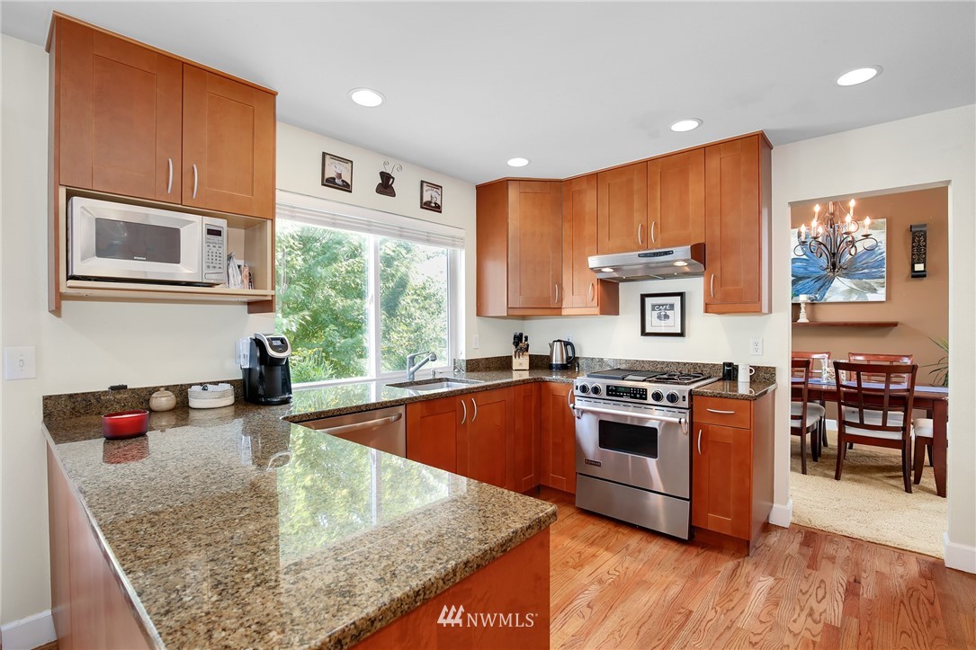 16045 Southeast 170th Court Renton, WA 98058 - Photo 8 of 25 Gallery Image 8
