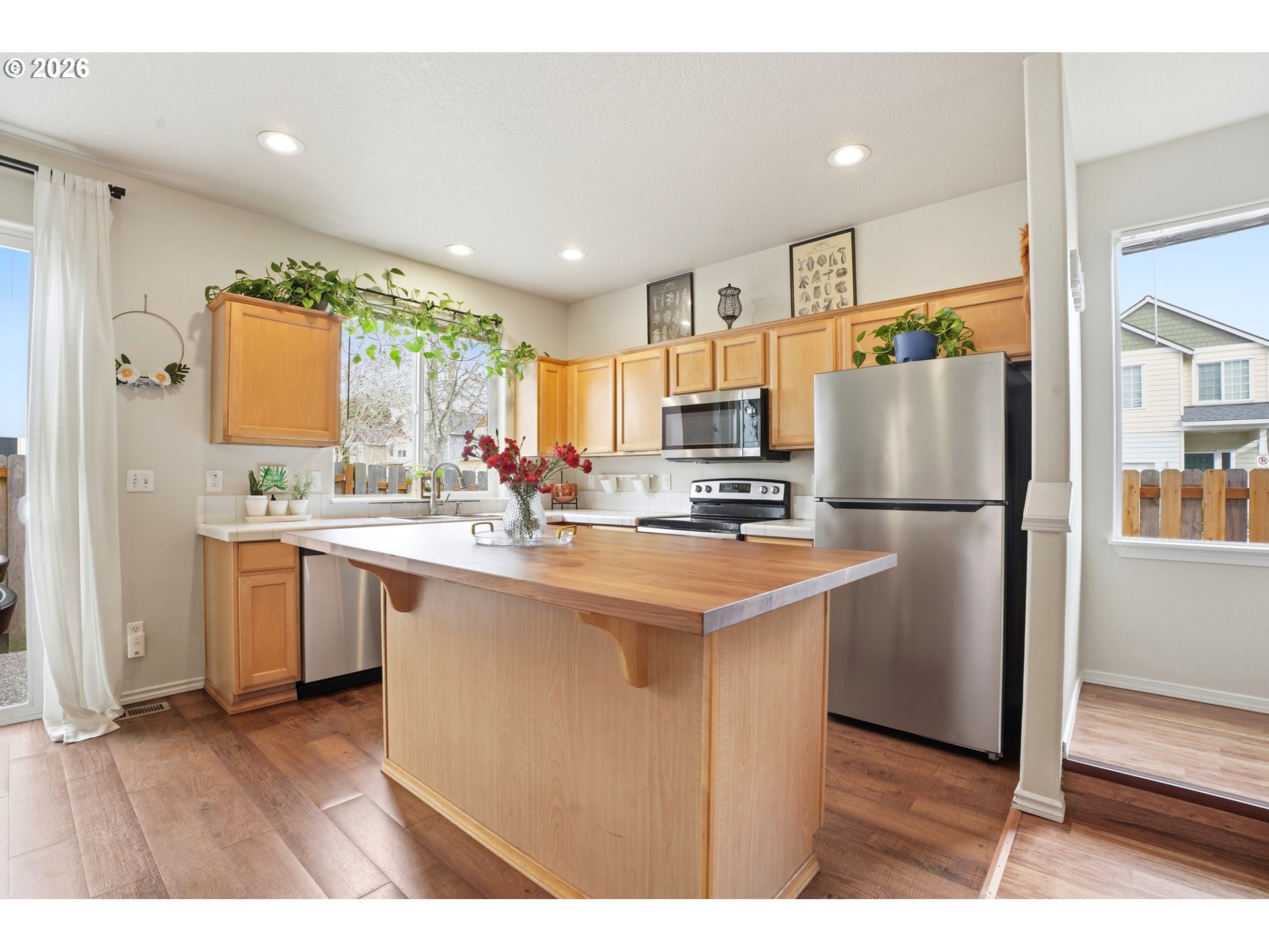 17601 Southwest Jay Street Beaverton, OR 97003 - Photo 9 of 27