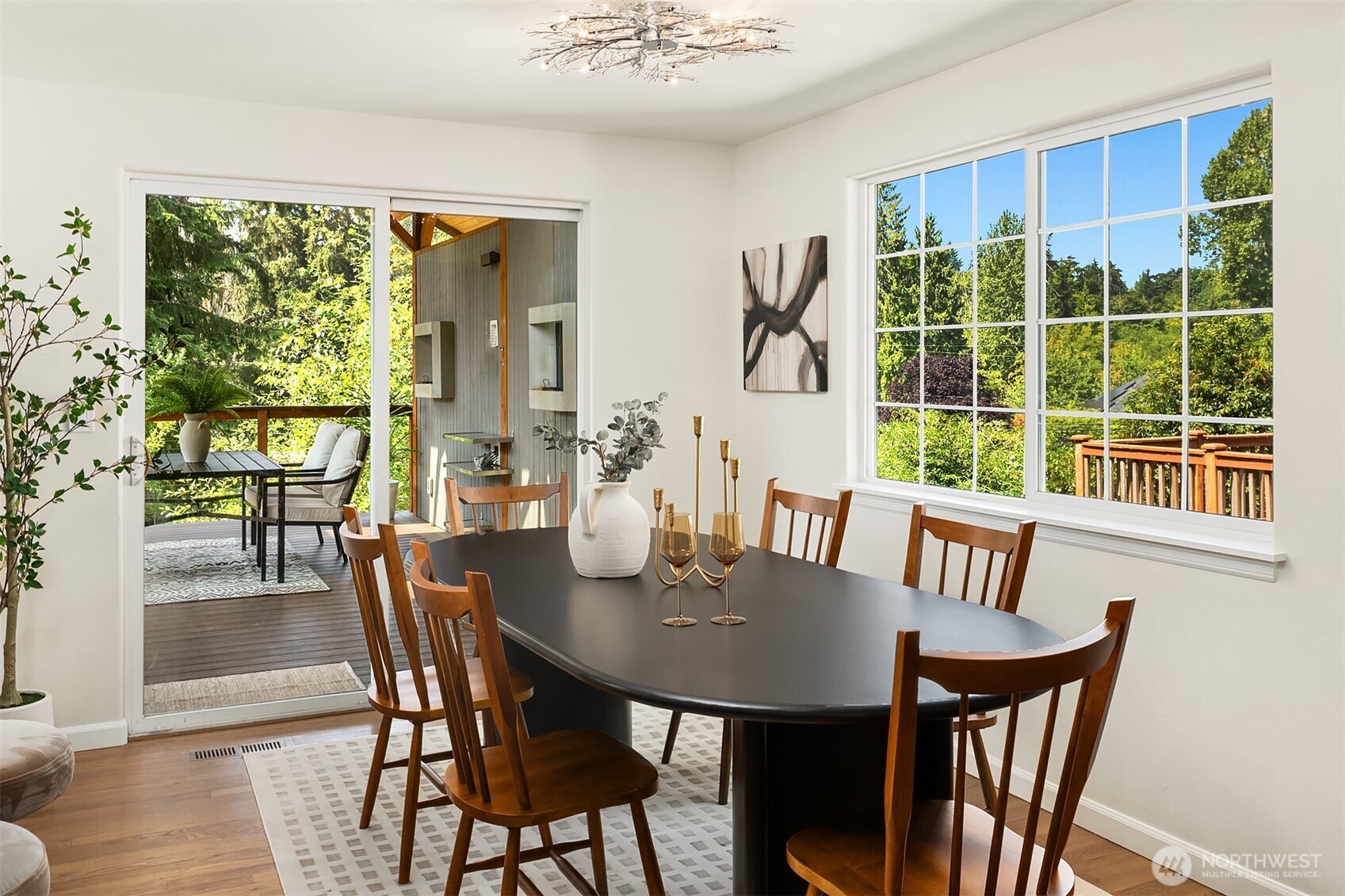15201 Simonds Road Northeast Kenmore, WA 98028 - Photo 11 of 36 Gallery Image 11