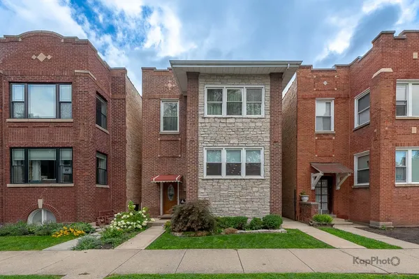 $3,500 | 3639 North Troy Street, Unit 2, Chicago, IL 60618