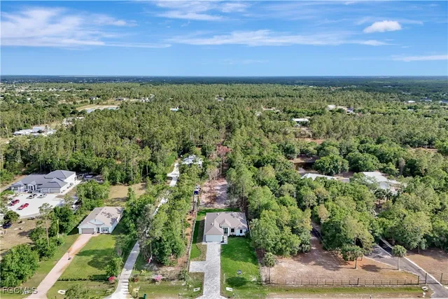 $3,999 | 3366 72nd Avenue Northeast, Naples, FL 34120