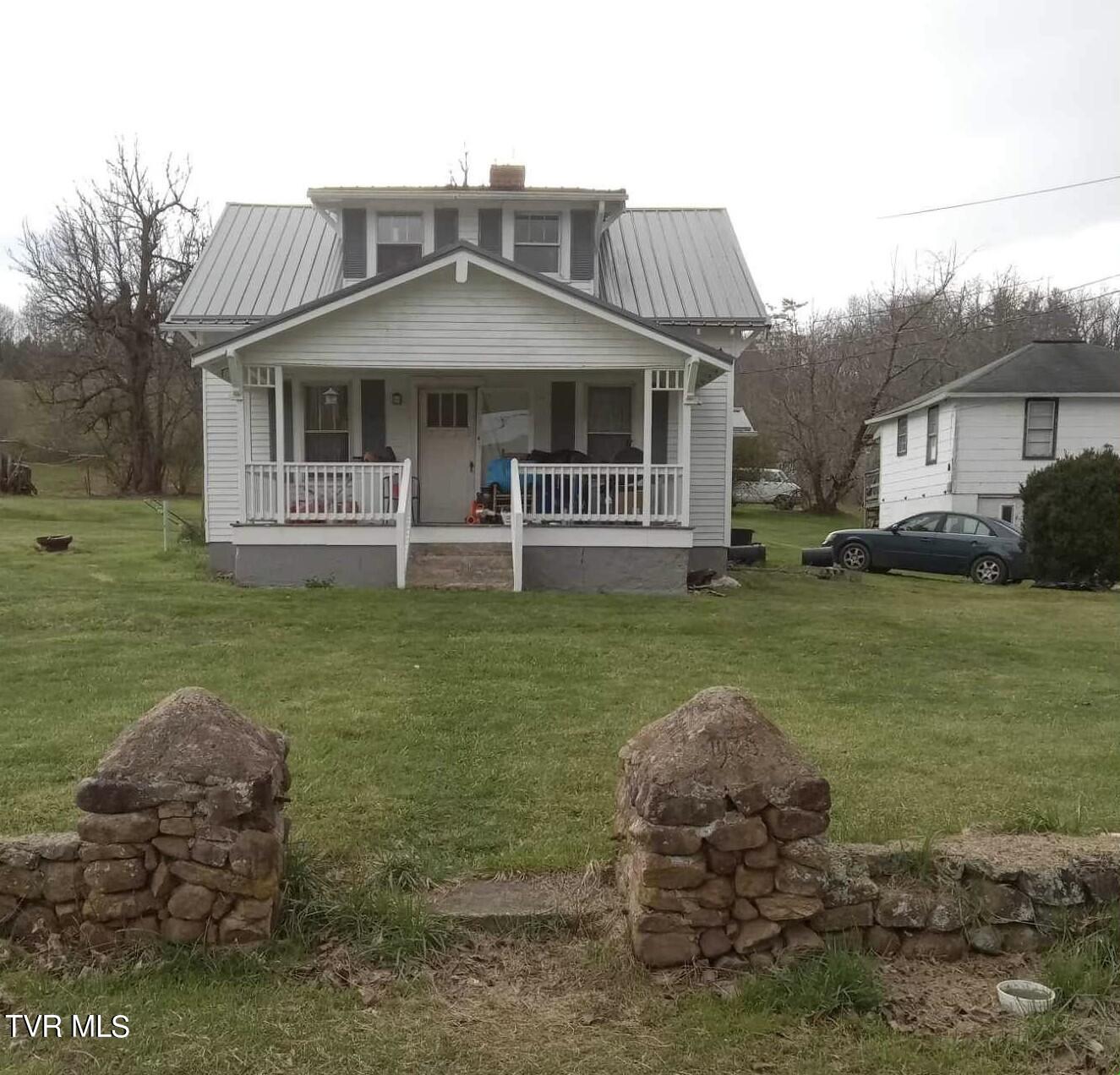 467 Old Cold Springs Road Mountain City, TN 37683 - Photo 1 of 1 IMG_1902