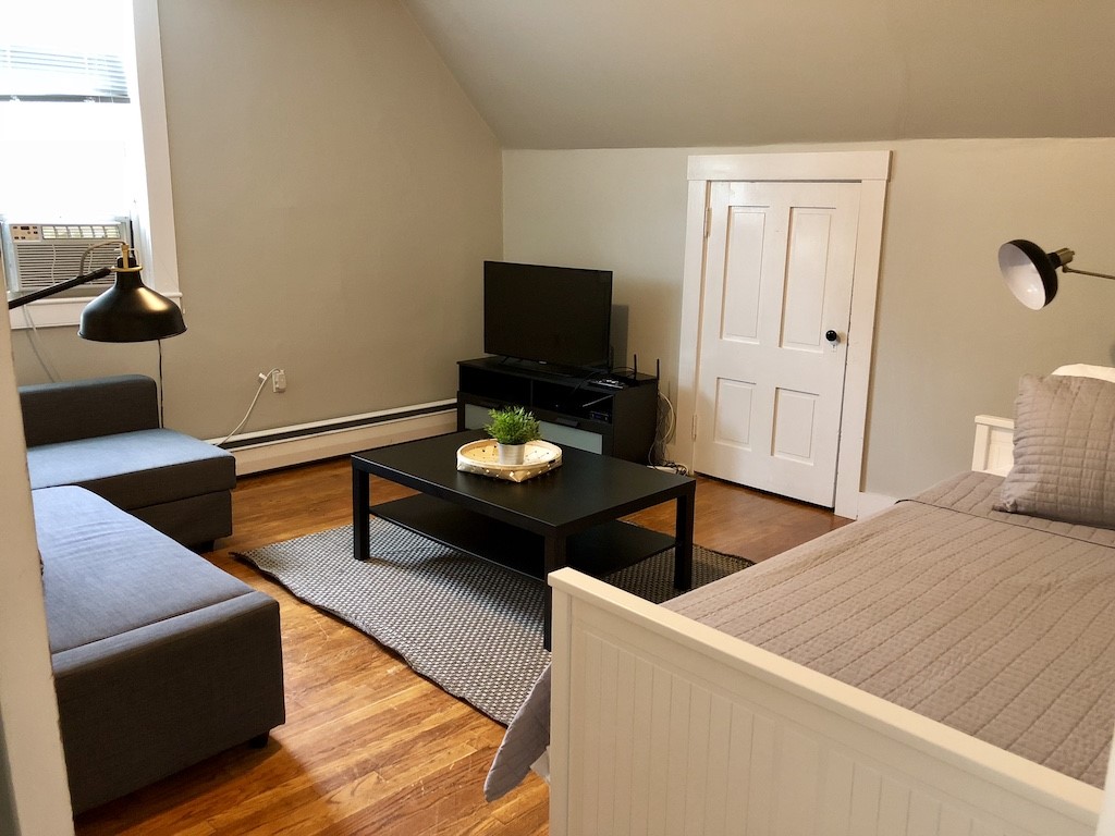 96 Rhode Island Avenue, Unit 5 Newport, RI 02840 - Photo 13 of 24