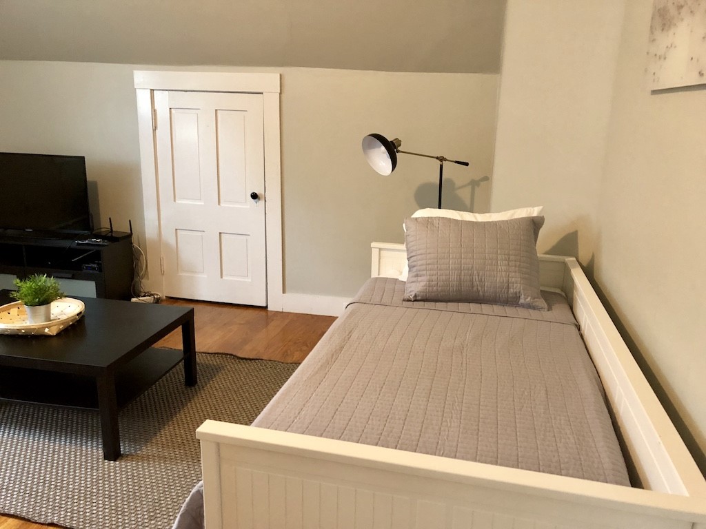 96 Rhode Island Avenue, Unit 5 Newport, RI 02840 - Photo 17 of 24