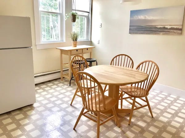 $2,500 | 96 Rhode Island Avenue, Unit 5, Newport, RI 02840
