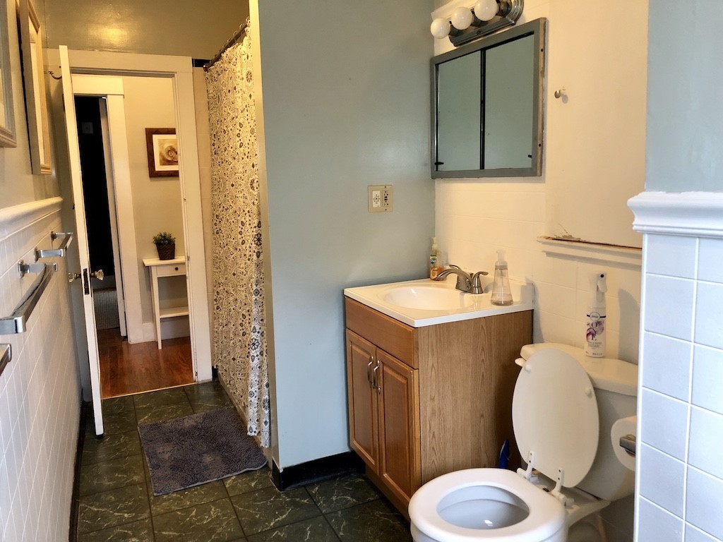 96 Rhode Island Avenue, Unit 5 Newport, RI 02840 - Photo 3 of 24