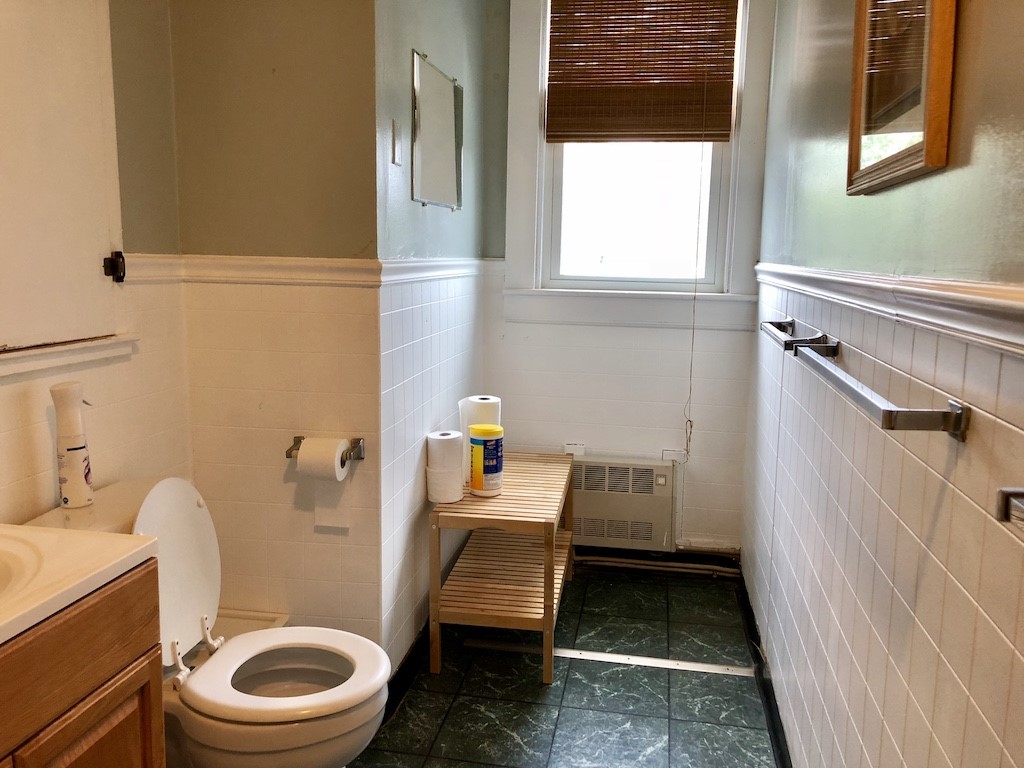 96 Rhode Island Avenue, Unit 5 Newport, RI 02840 - Photo 5 of 24