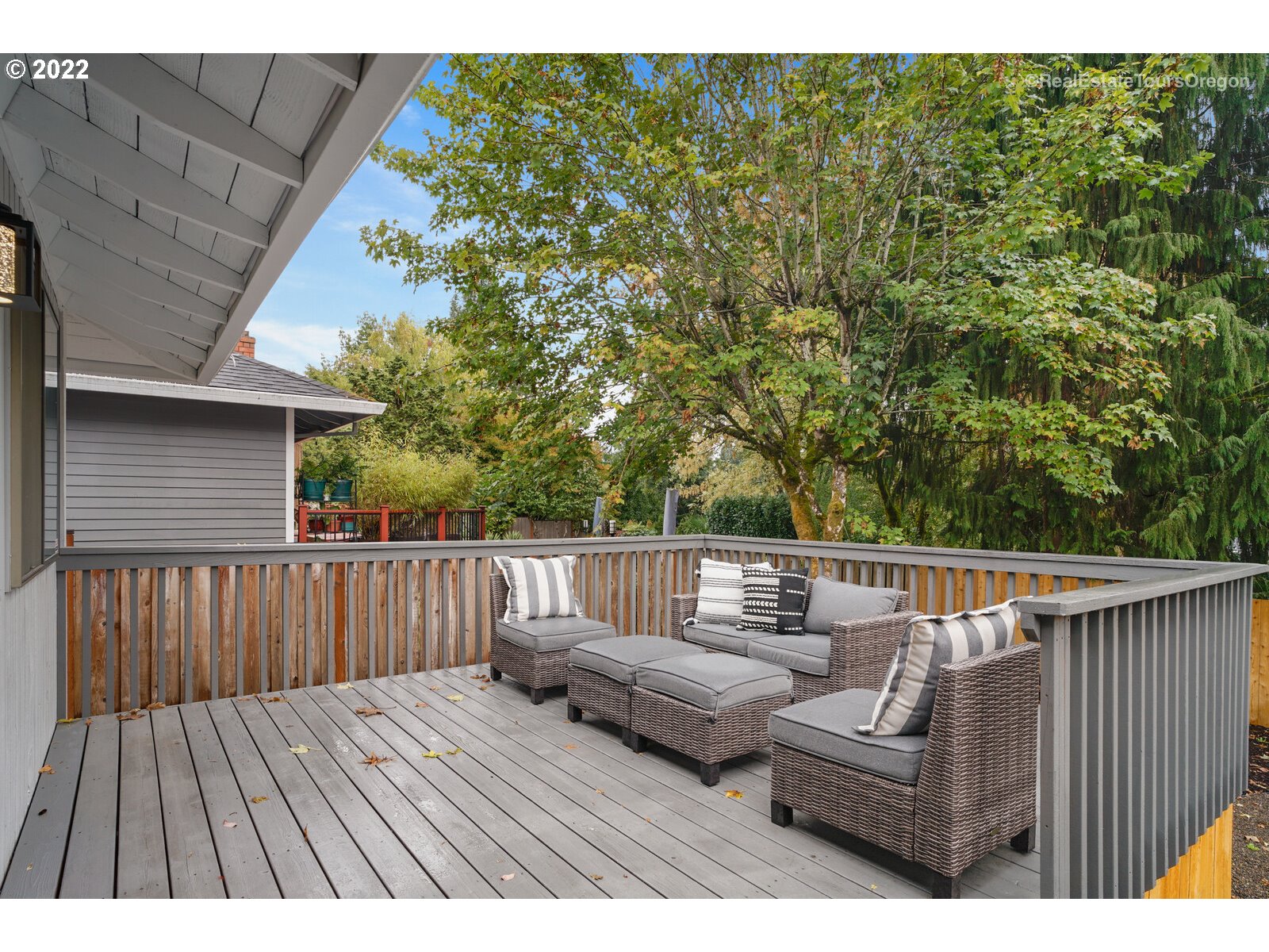 11280 Southwest Viewmount Court Tigard, OR 97223 - Photo 26 of 31 a view of roof deck with patio