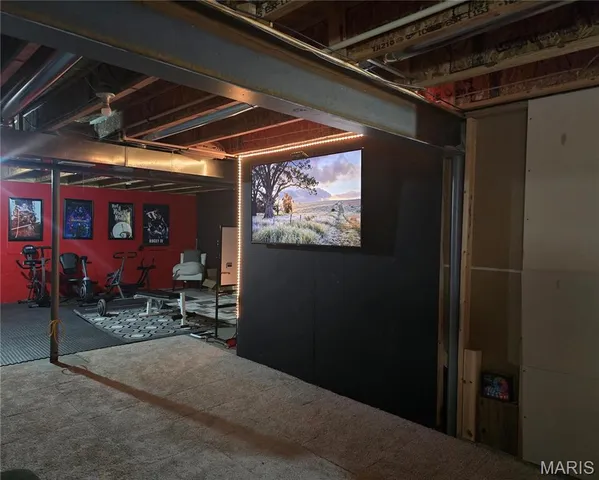 $373,000 | 2695 Valley Brook Drive, Florissant, MO 63031