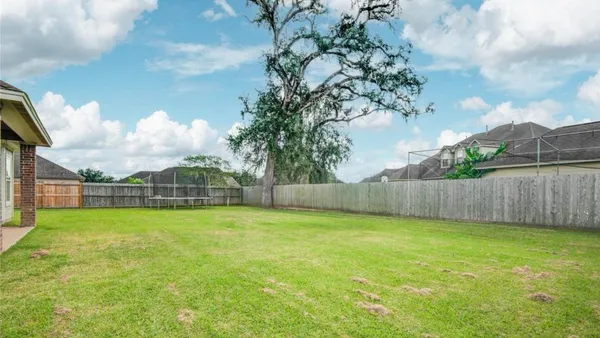 $3,500 | 57 Red Maple Court, Lake Jackson, TX 77566