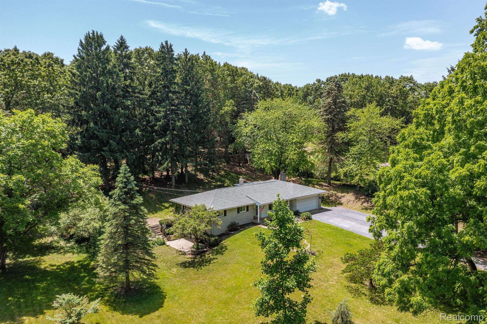 4607 Maybee Road Clarkston, MI 48348 - Photo 5 of 47 Gallery Image 5
