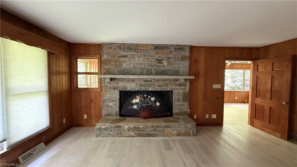 194 Abbey Road Boone, NC 28607 - Photo 10 of 31 Living Room with Fireplace
