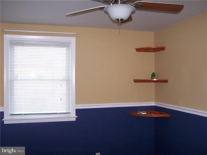 11729 Brandon Road Philadelphia, PA 19154 - Photo 11 of 15 Bedroom