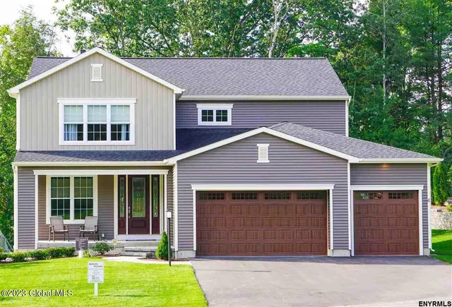 $927,500 | 33 Wetherby Court, Colonie, NY 12047