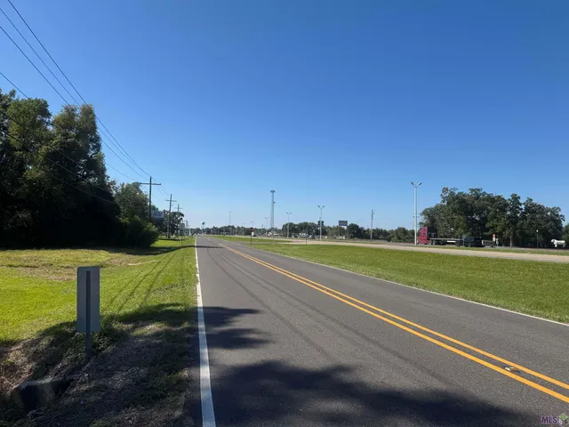 $1,000,000 | 6929 Highway 1, Addis, LA 70710