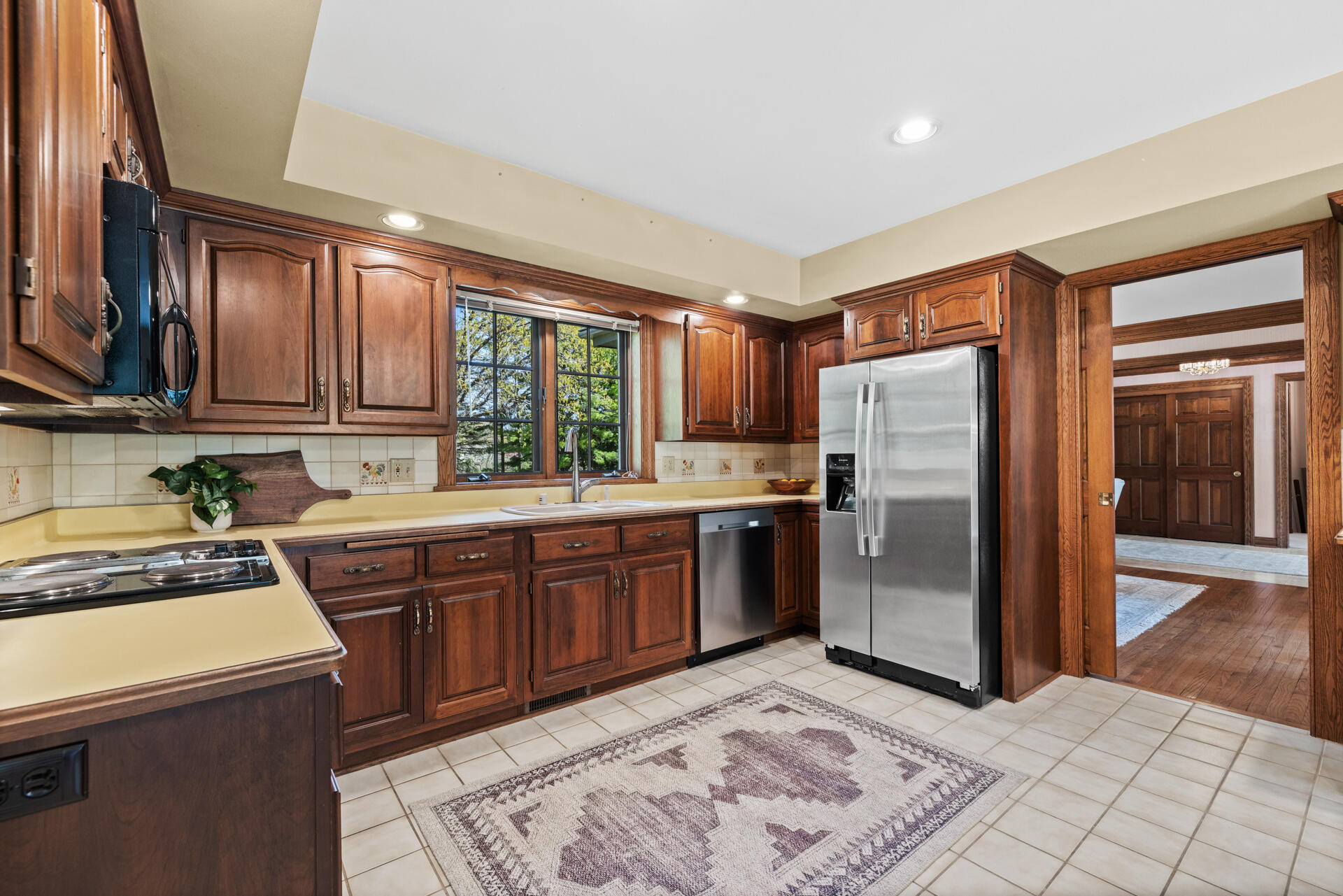 1041 Horns Corners Road Cedarburg, WI 53012 - Photo 11 of 53 Kitchen