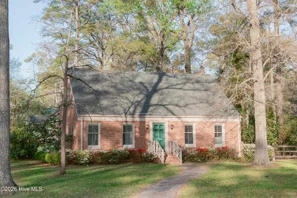 $625,000 | 3536 Canterbury Road, Trent Woods, NC 28562