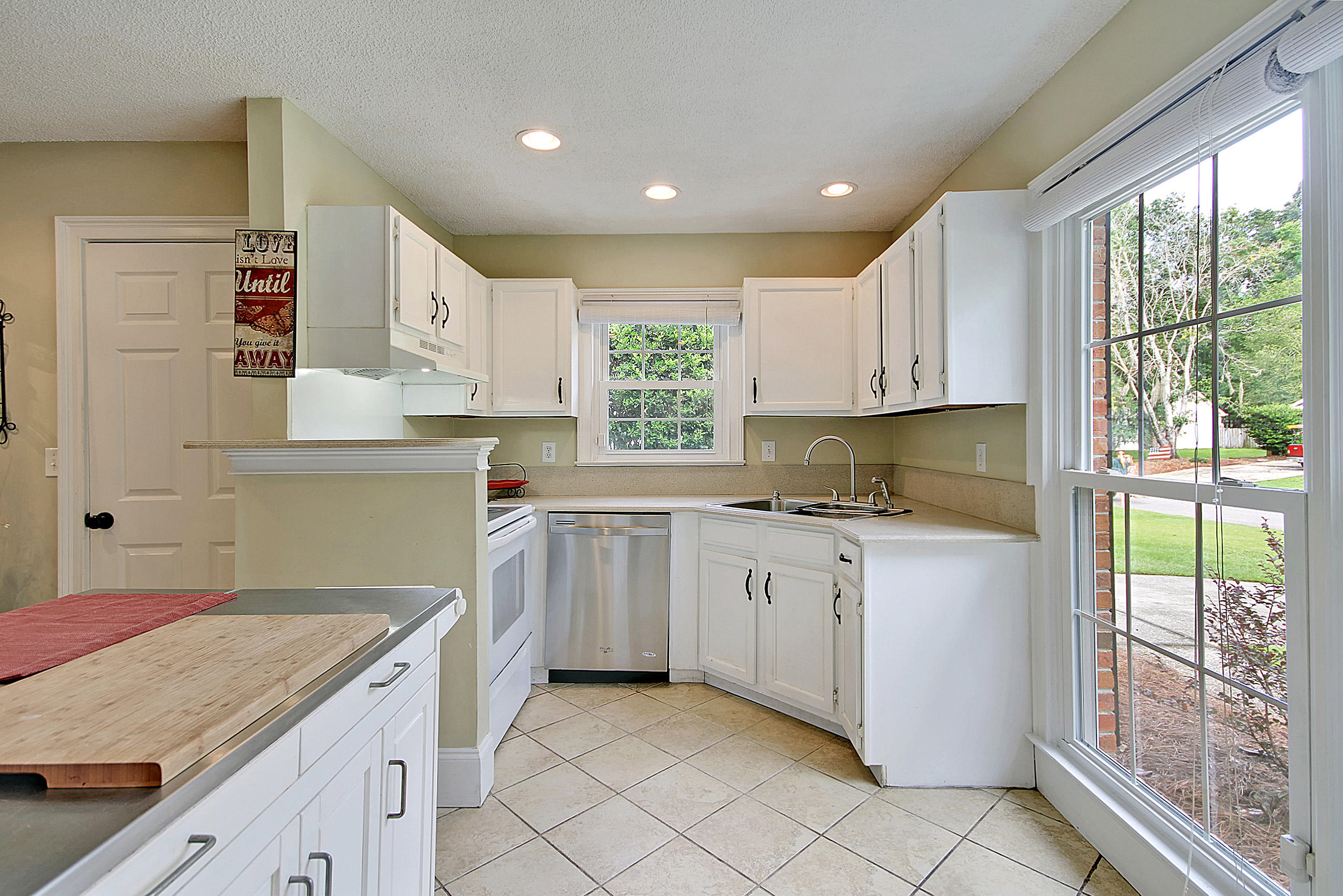 413 Hamlet Road Summerville, SC 29485 - Photo 5 of 43 IMG_0103_IMG_0109 copy