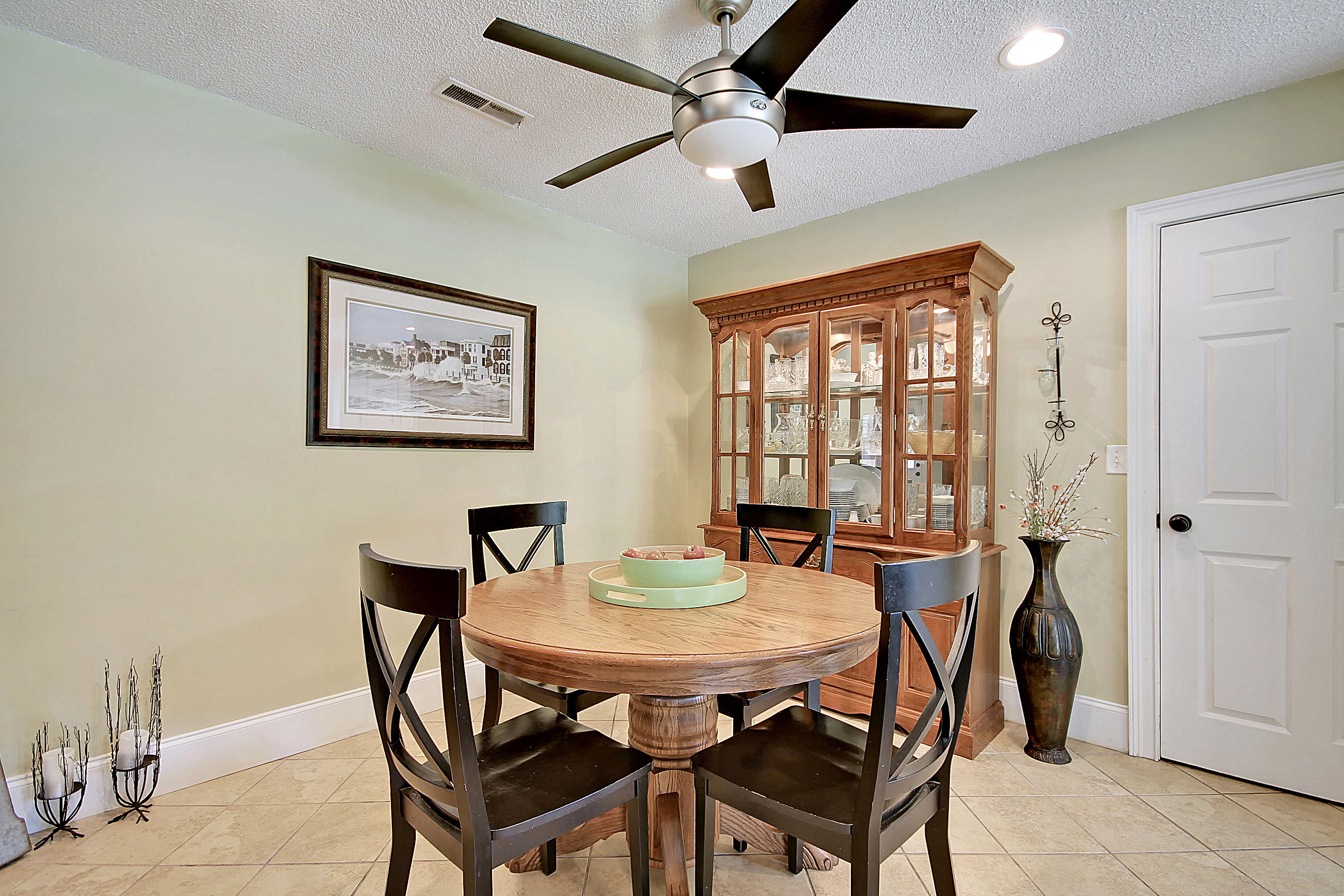 413 Hamlet Road Summerville, SC 29485 - Photo 10 of 43 IMG_0073_IMG_0077 copy