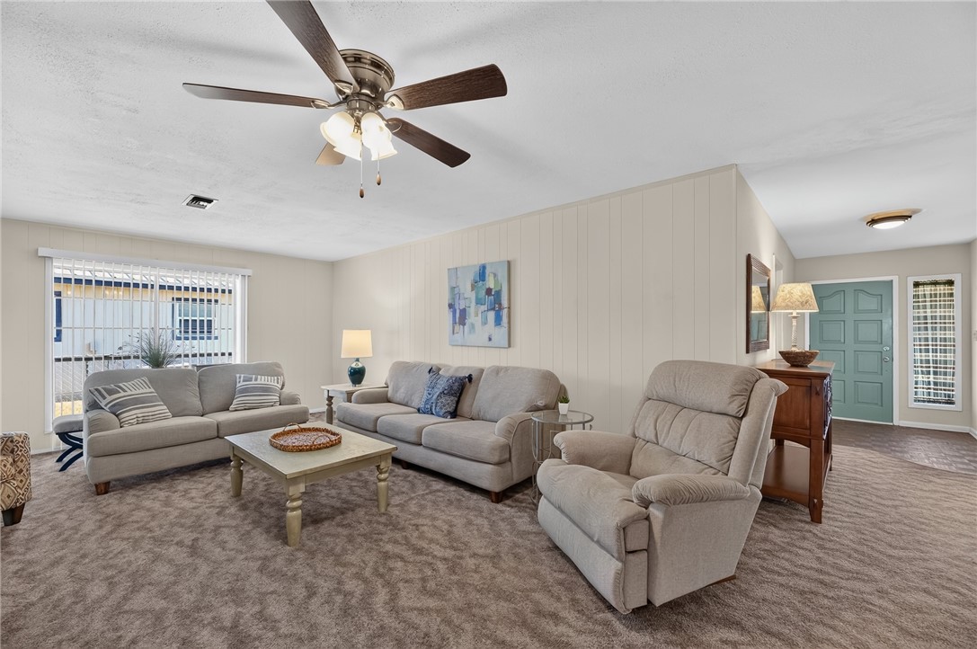 152 Zenna Drive Mathis, TX 78368 - Photo 3 of 39 Gallery Image 3