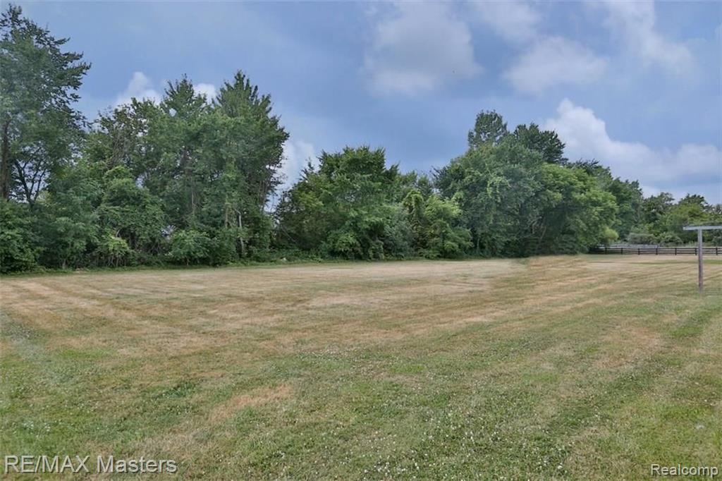 13770 Exeter Road Carleton, MI 48117 - Photo 18 of 27