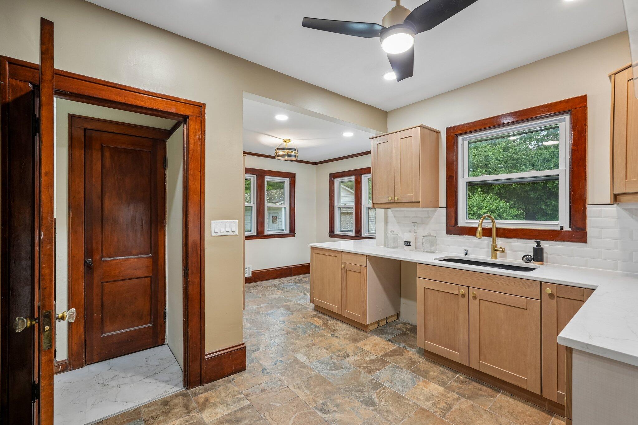 3615 West Cold Spring Road Greenfield, WI 53221 - Photo 24 of 51 10-web-or-mls-W Cold Spring Rd-S1806-010