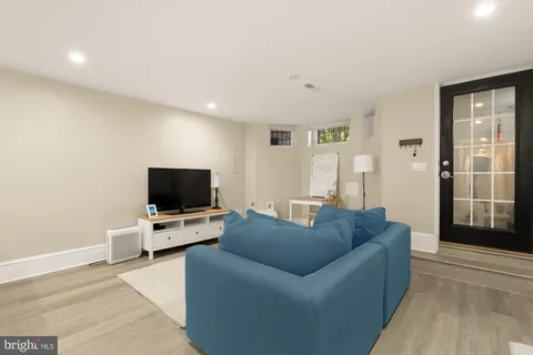 $1,350,000 | 502 12th Street Northeast, Washington, DC 20002