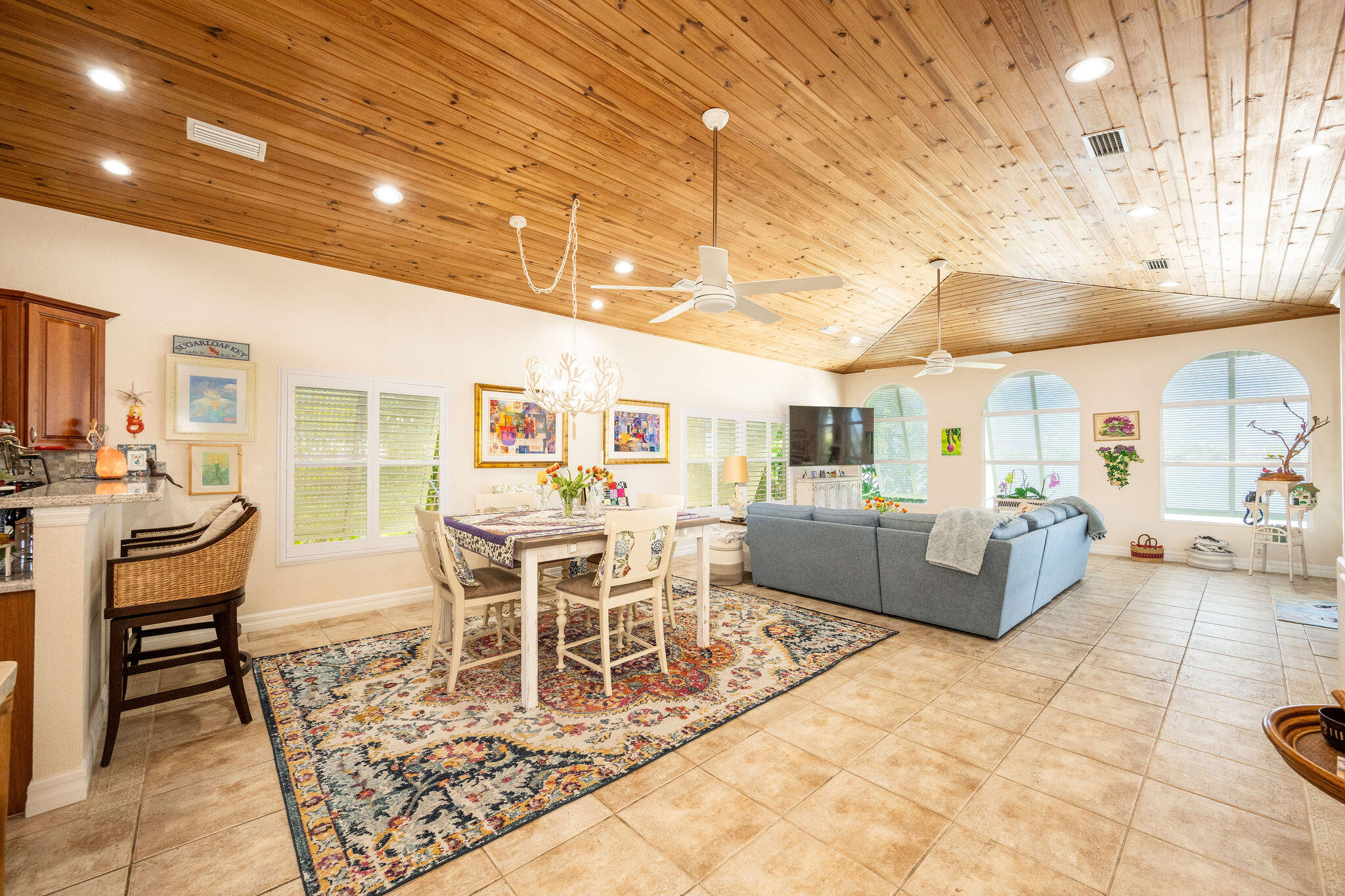 16805 Tamarind Road Sugarloaf, FL 33042 - Photo 20 of 75 Living