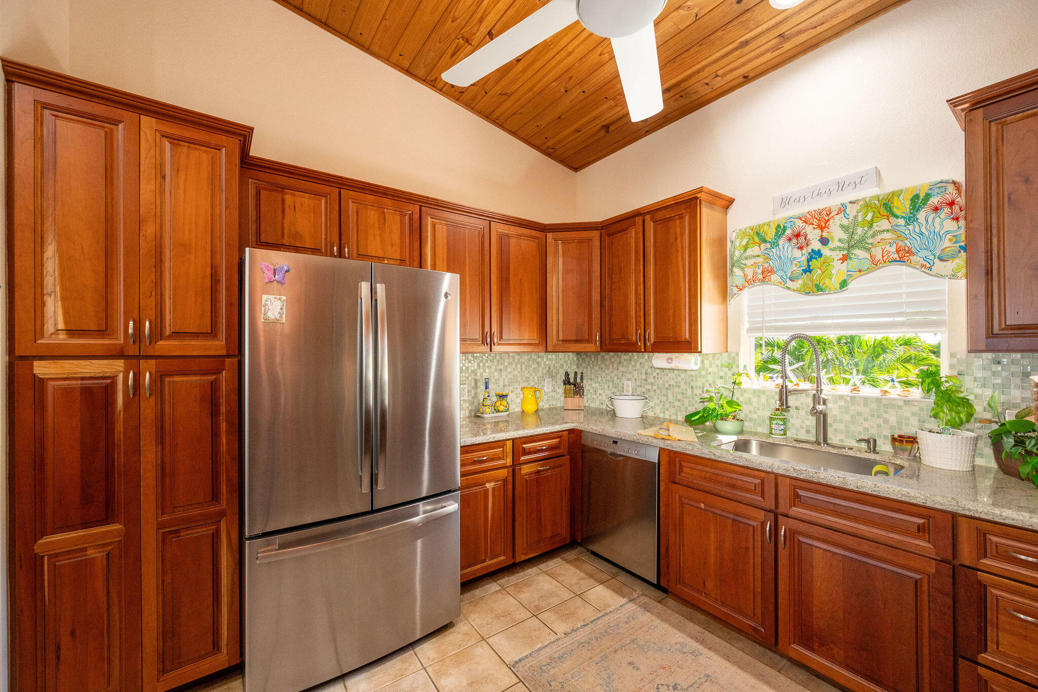 16805 Tamarind Road Sugarloaf, FL 33042 - Photo 29 of 75 Kitchen