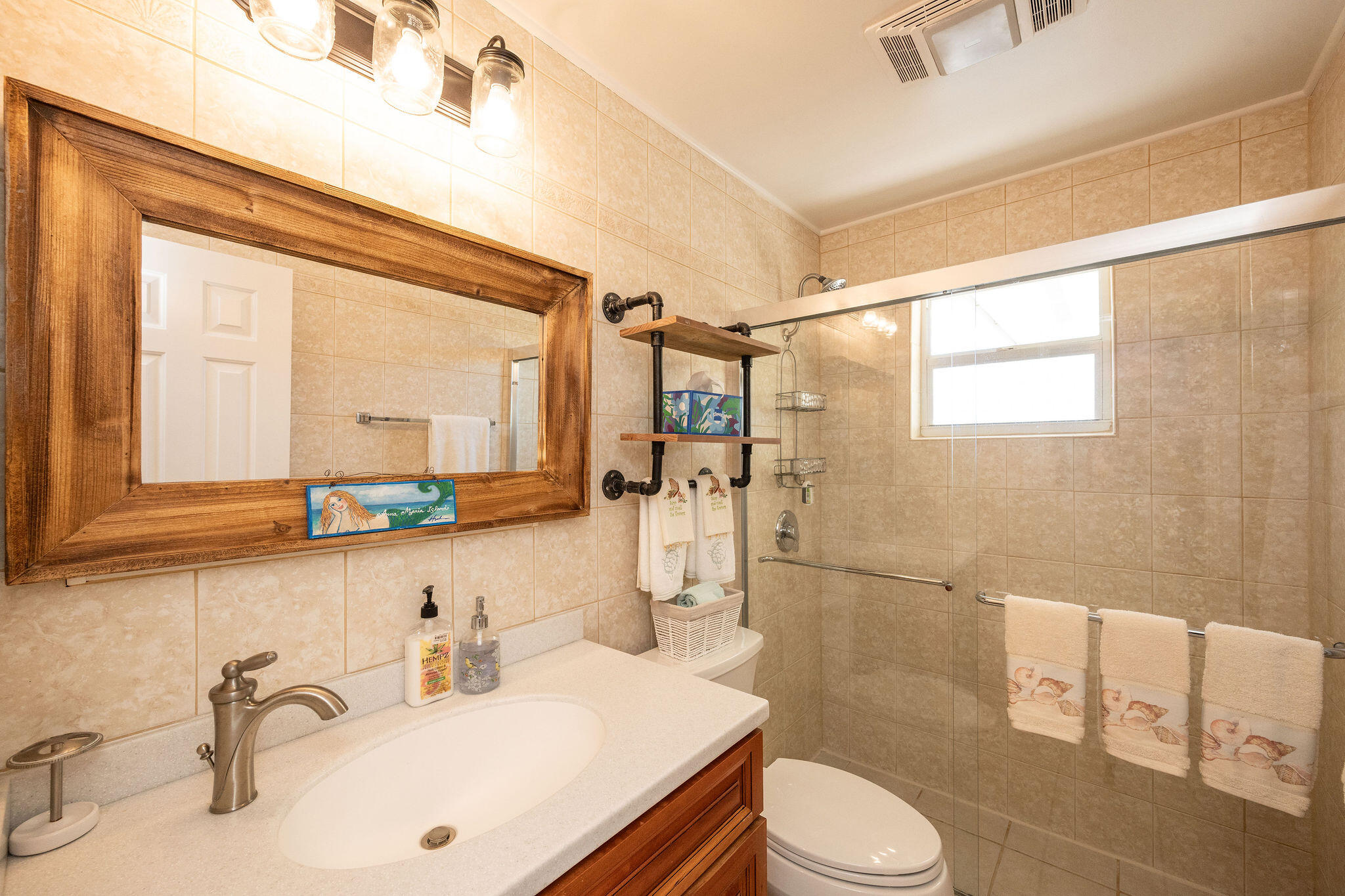 16805 Tamarind Road Sugarloaf, FL 33042 - Photo 32 of 75 Guest bathroom