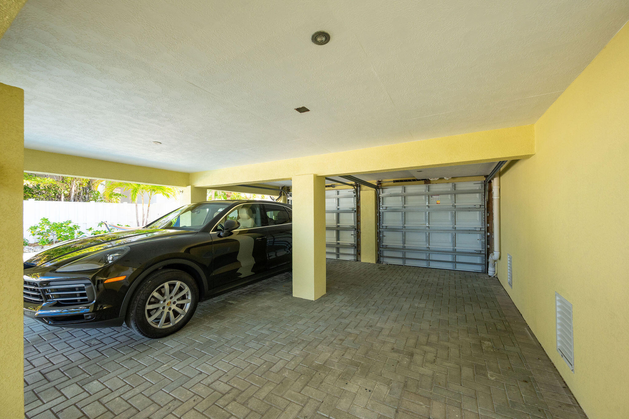 16805 Tamarind Road Sugarloaf, FL 33042 - Photo 55 of 74 Garage