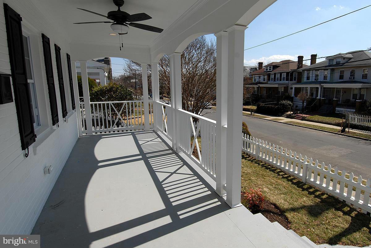 429 Rittenhouse Street Northwest Washington, DC 20011 - Photo 2 of 28 Porch