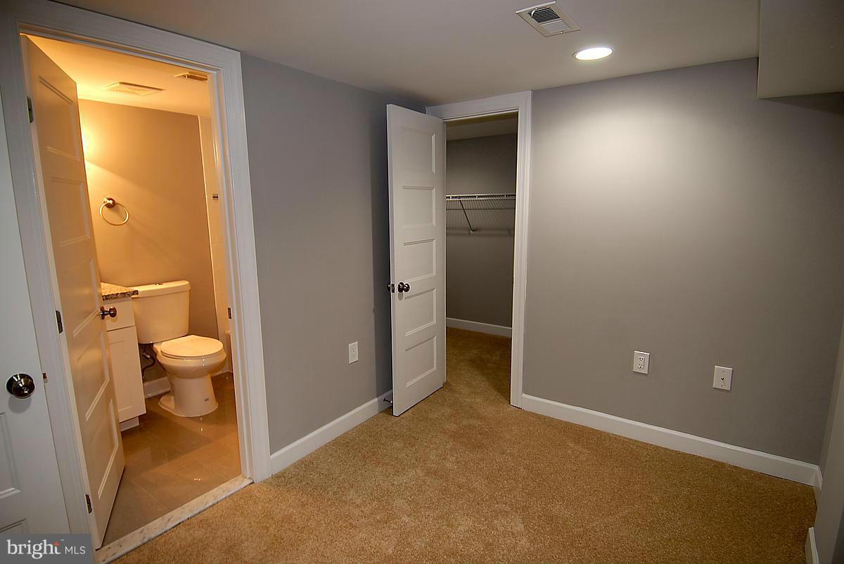 429 Rittenhouse Street Northwest Washington, DC 20011 - Photo 16 of 28 Den