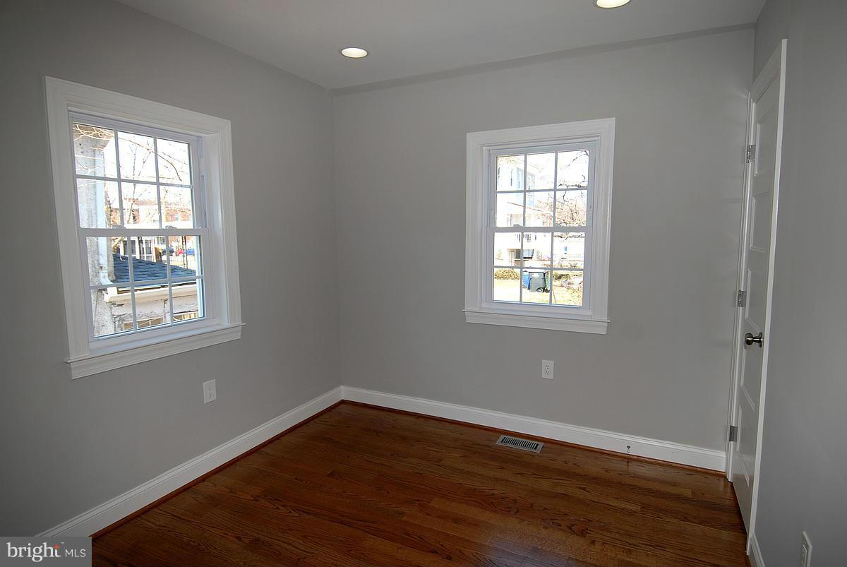 429 Rittenhouse Street Northwest Washington, DC 20011 - Photo 19 of 28 3rd Bedroom