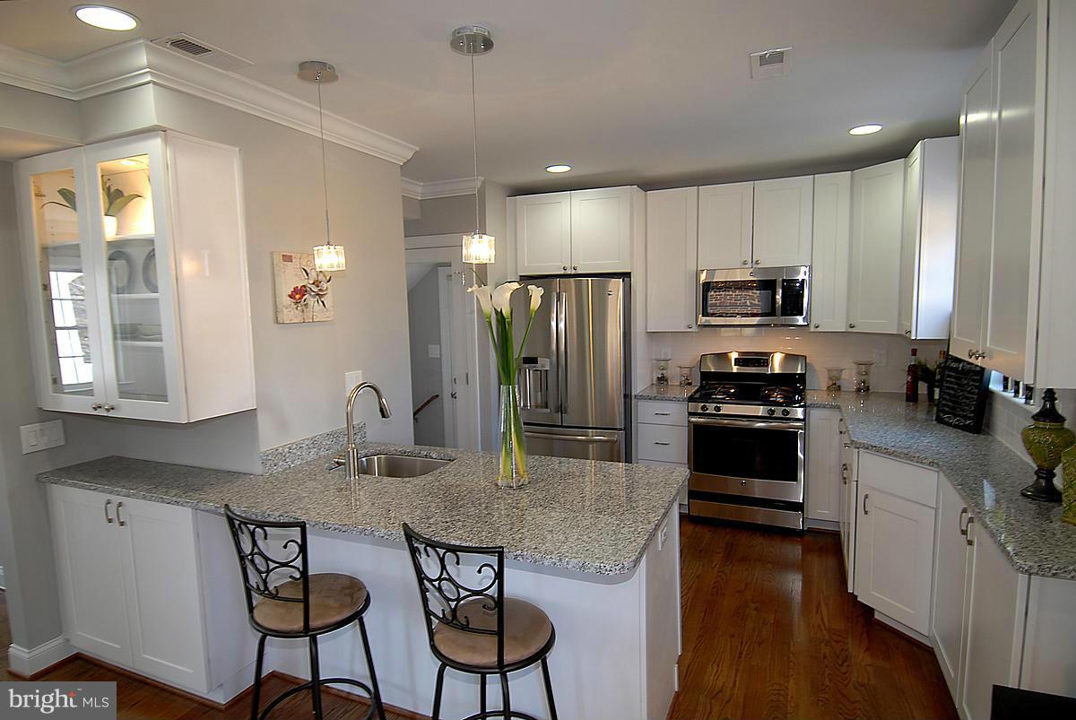 429 Rittenhouse Street Northwest Washington, DC 20011 - Photo 4 of 28 Kitchen