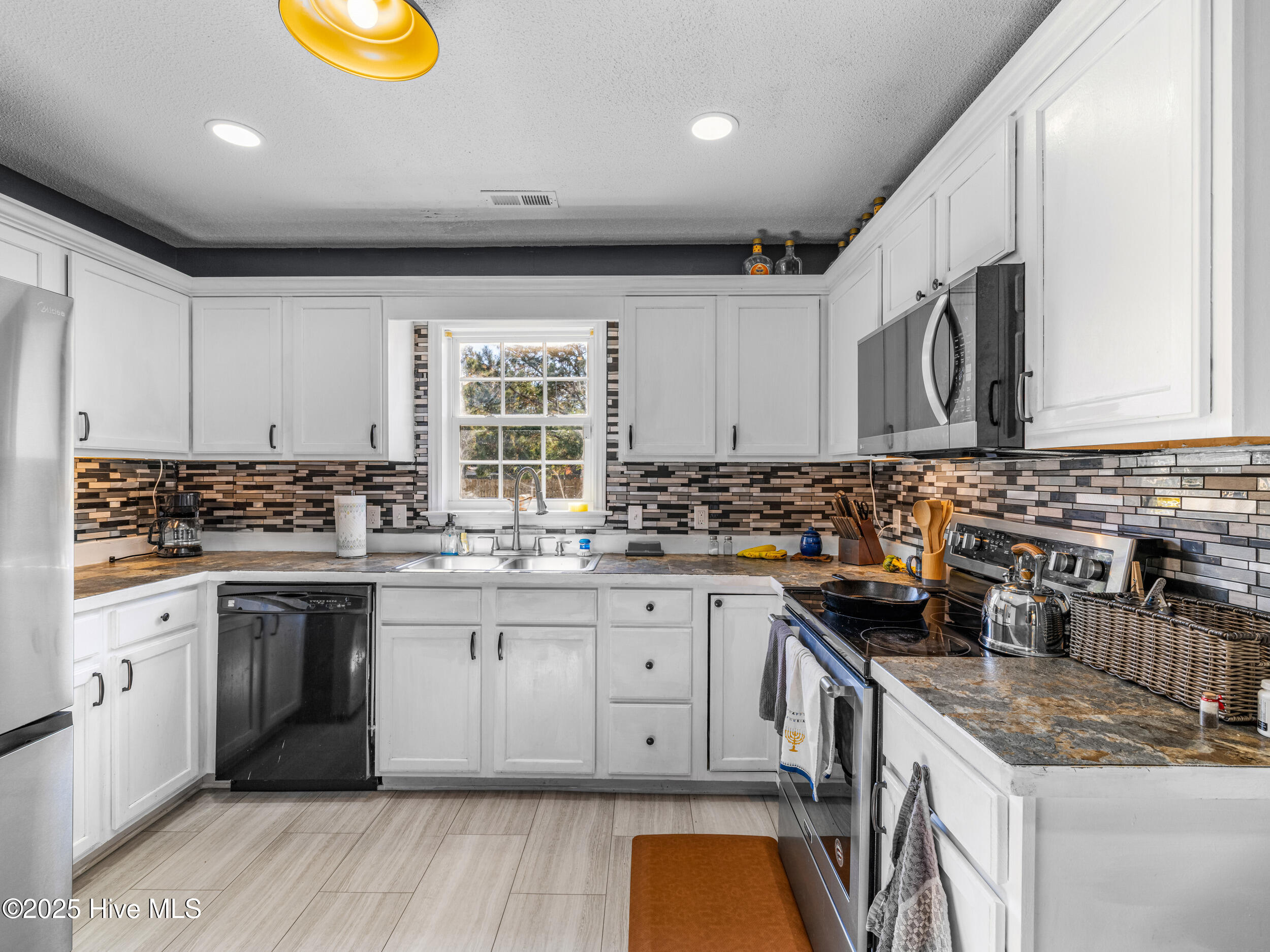 115 Marshall Farm Road Jacksonville, NC 28546 - Photo 13 of 51 025a0661
