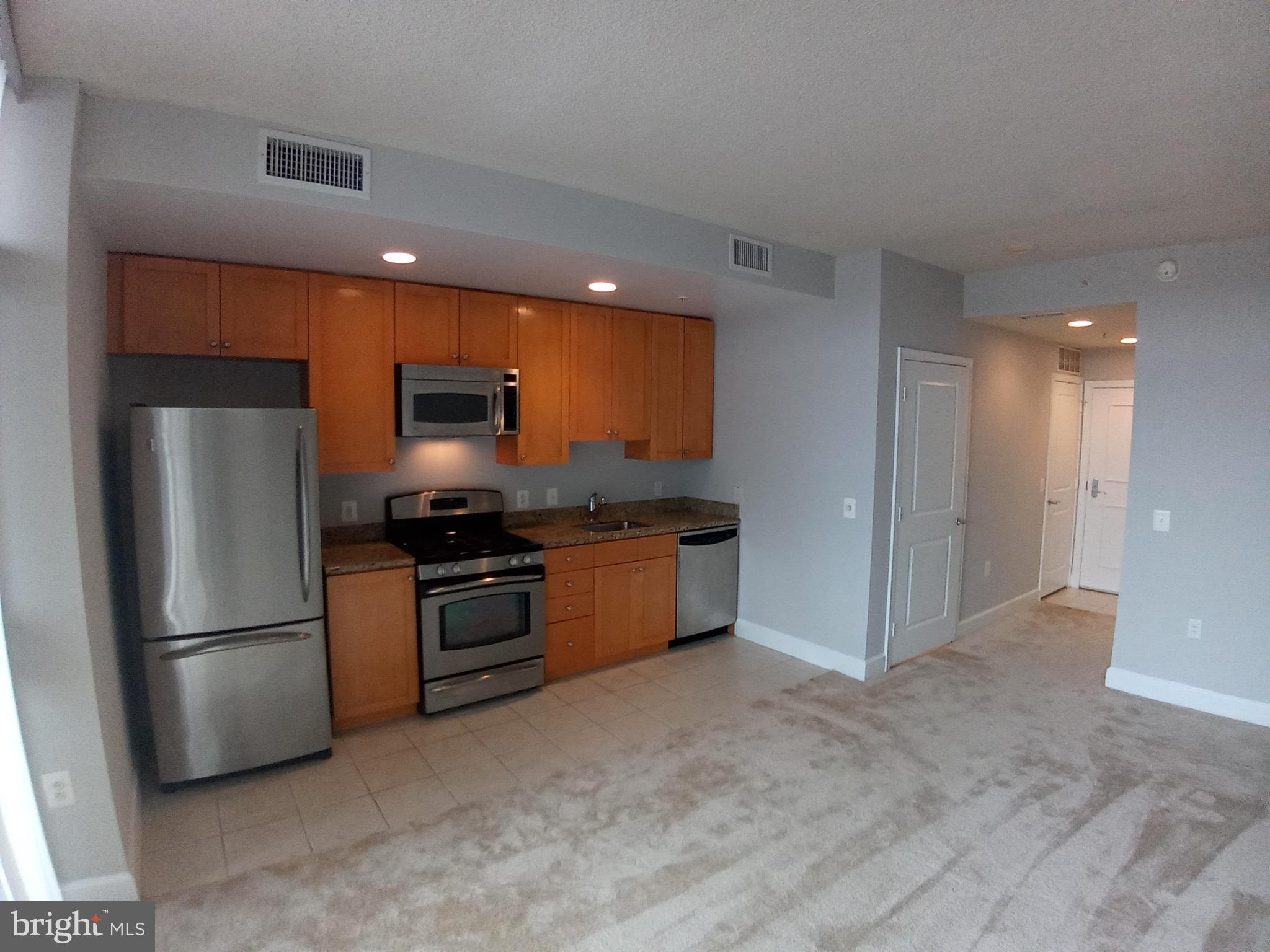 3600 South Glebe Road, Unit 202W Arlington, VA 22202 - Photo 4 of 35