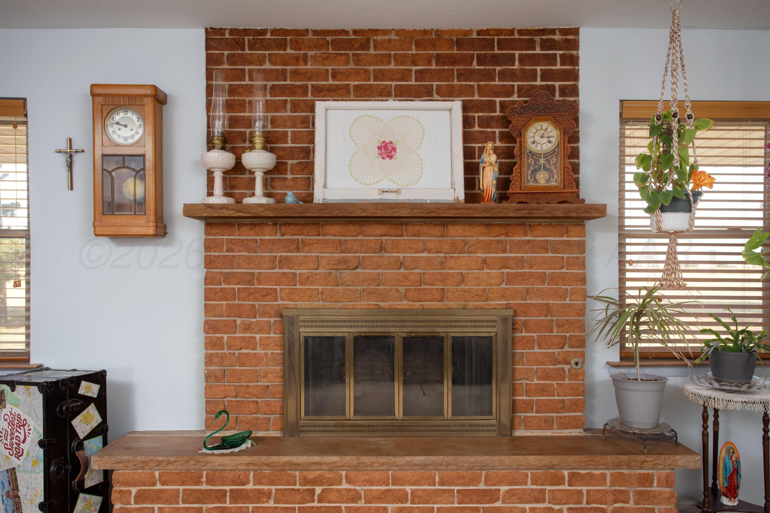 5003 Klinke Road Amarillo, TX 79108 - Photo 8 of 35 Fireplace