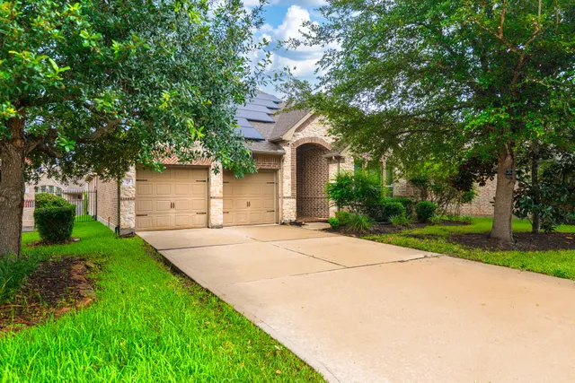 $4,300 | 34 Danby Place, The Woodlands, TX 77375