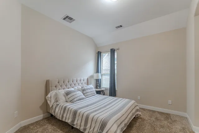 $4,300 | 34 Danby Place, The Woodlands, TX 77375