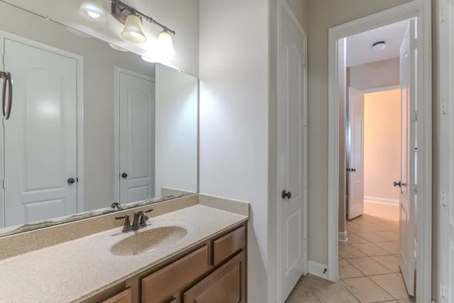 $4,300 | 34 Danby Place, The Woodlands, TX 77375