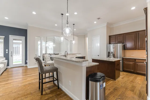 $4,300 | 34 Danby Place, The Woodlands, TX 77375