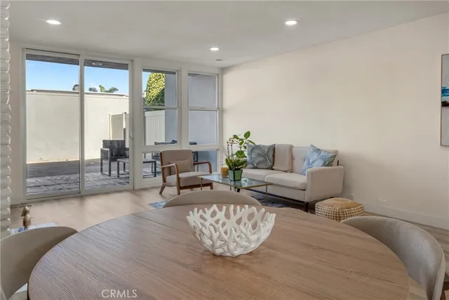 $1,065,000 | 4001 Warner Avenue, Huntington Beach, CA 92649