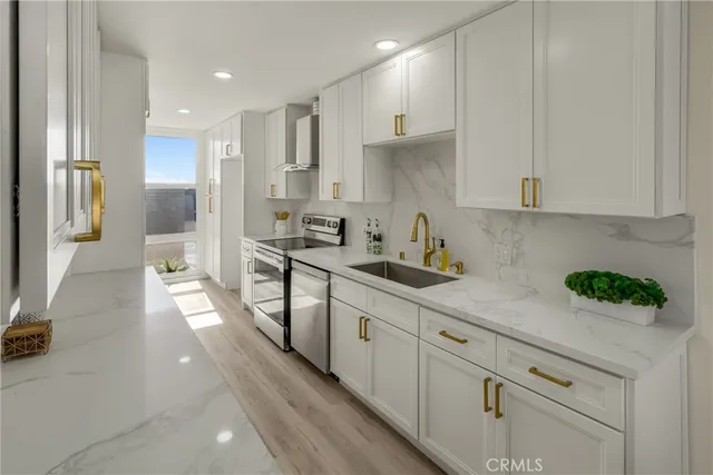 $1,065,000 | 4001 Warner Avenue, Huntington Beach, CA 92649