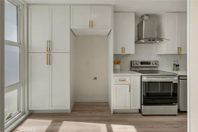 $1,065,000 | 4001 Warner Avenue, Huntington Beach, CA 92649