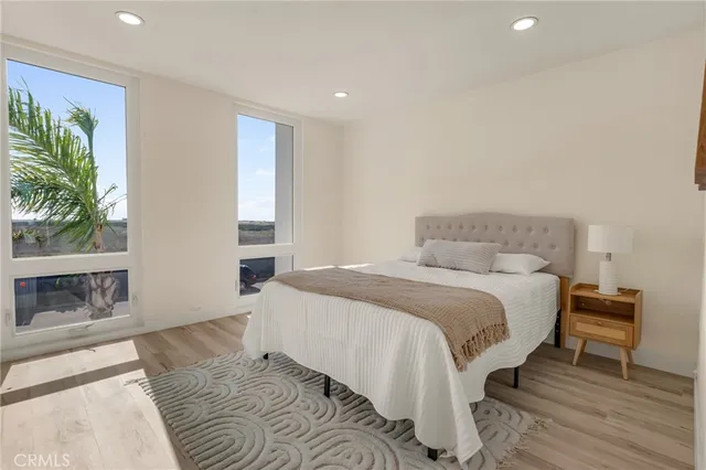 $1,065,000 | 4001 Warner Avenue, Huntington Beach, CA 92649