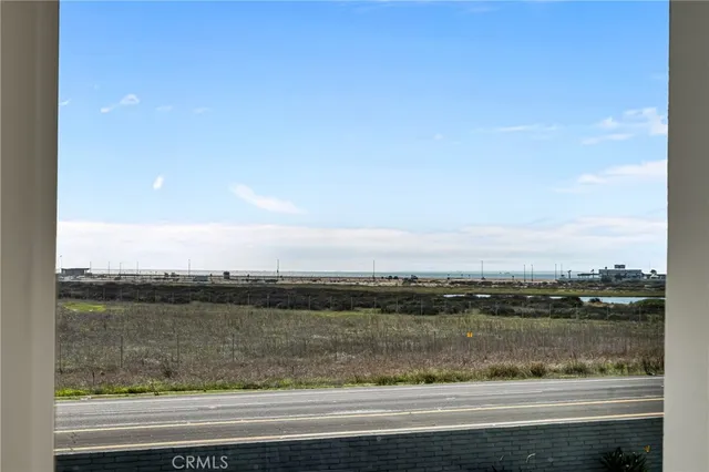 $1,065,000 | 4001 Warner Avenue, Huntington Beach, CA 92649