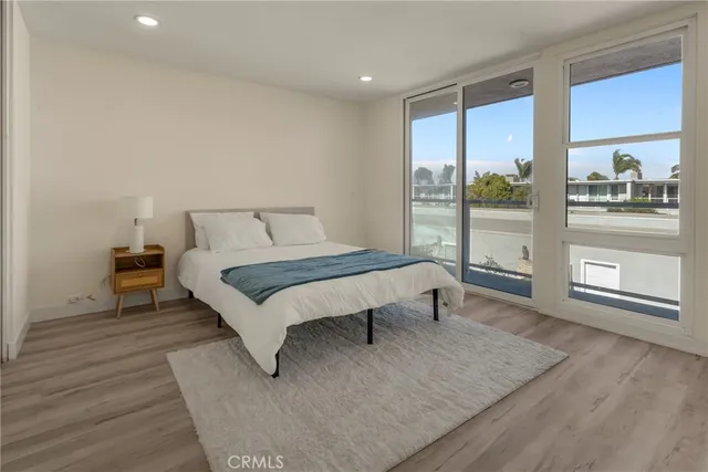 $1,065,000 | 4001 Warner Avenue, Huntington Beach, CA 92649