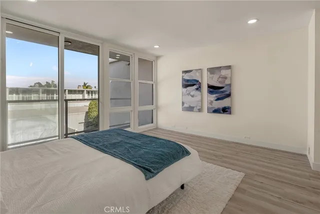 $1,065,000 | 4001 Warner Avenue, Huntington Beach, CA 92649