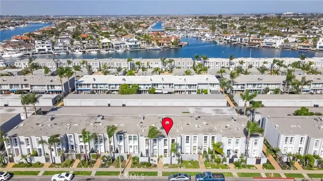 $1,065,000 | 4001 Warner Avenue, Huntington Beach, CA 92649
